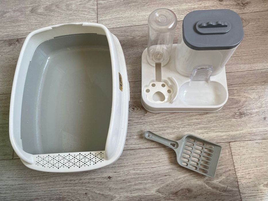 Новый лоток с автопоилкой и автокормушкой для собак и кошек есть торг