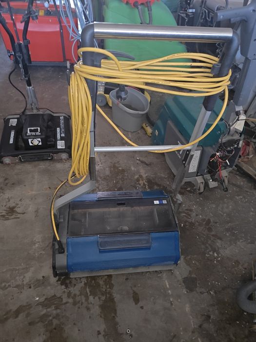 Mașini curățat mochete Karcher BR VS 400, Duplex și Cleanfix