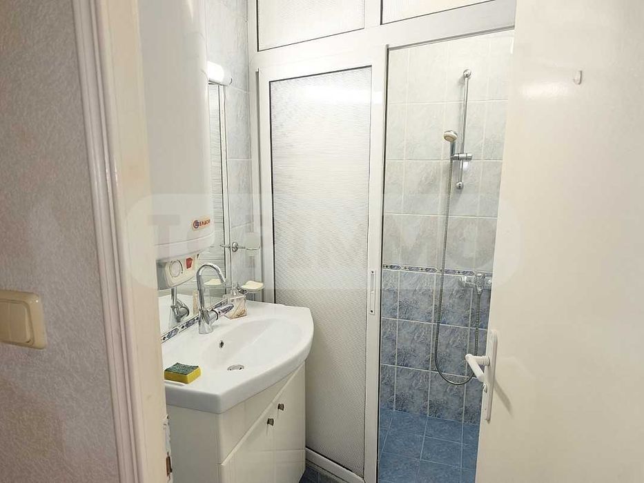 Дава се под наем Четиристаен апартамент в Варна, Чайка - 80 кв.м за 657.9 € - Снимка #12