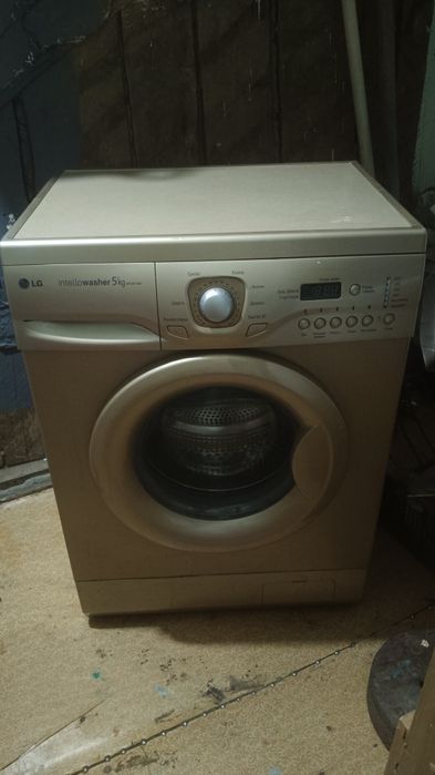 Продам стиральную машинку