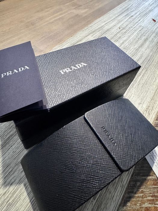 Ochelari de soare Prada