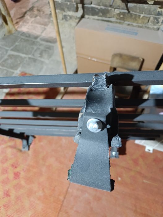 Багаж некся 3 га зангламаслиги учун полни герметика буган