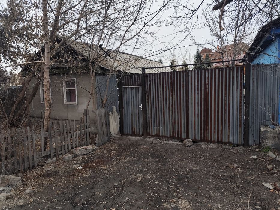 Продам дом , район затон