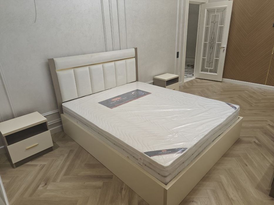 Taxtapul Malika bozor oldida 70 kv 2 xona