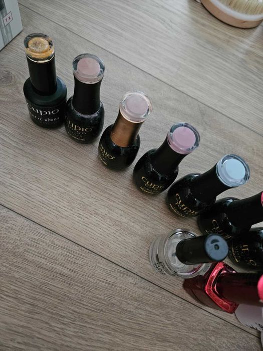 Vand set produse pentru manichiura/pedichiura