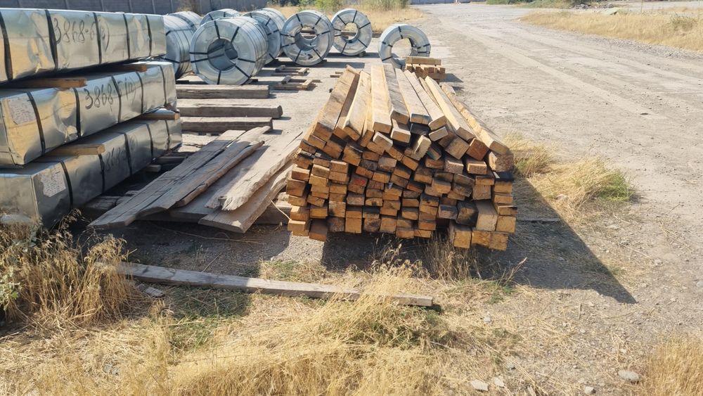 Доски из вагонах