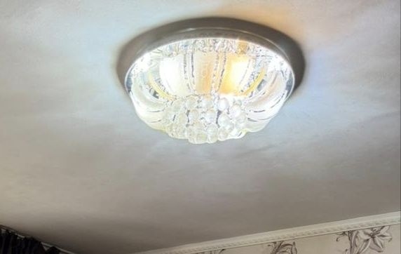 Люстры 2 шт в рабочем состоянии