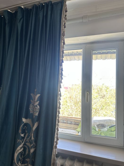 Осындай перденің сырты сатылады