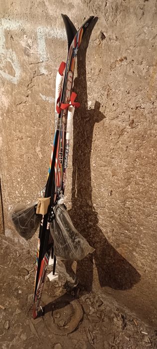 Продам Лыжи с ботинками