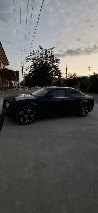 Srochni sotiladi  kraysler 300c