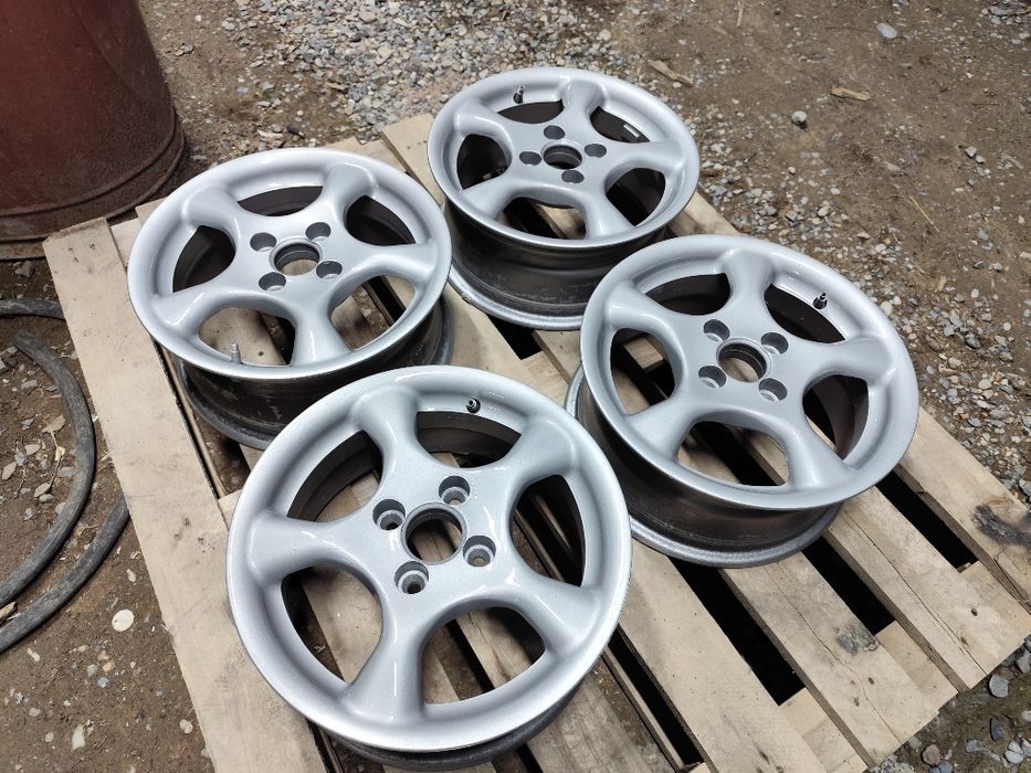 Срочно продам диски в идеале. Без грубых дефекта. Подойдет на опель ве