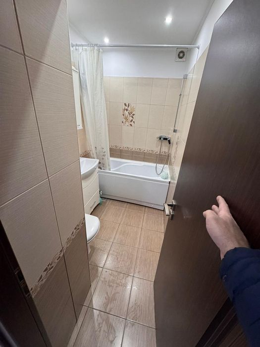Inchiriez apartament cu 2 camere in centrul Civic