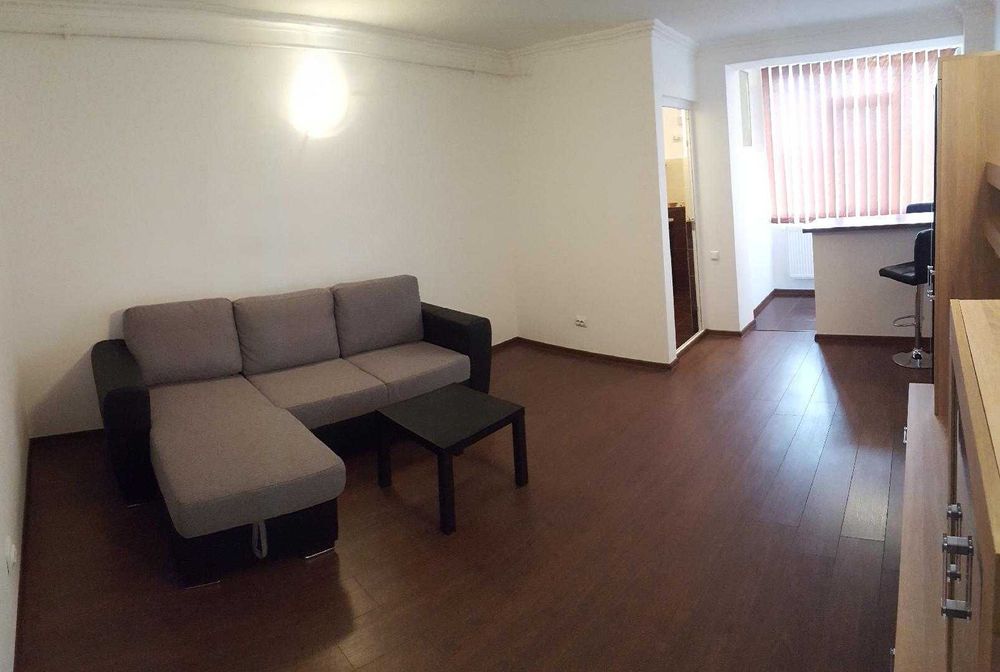 Închiriez garsonieră confort LUX, zonă centrală