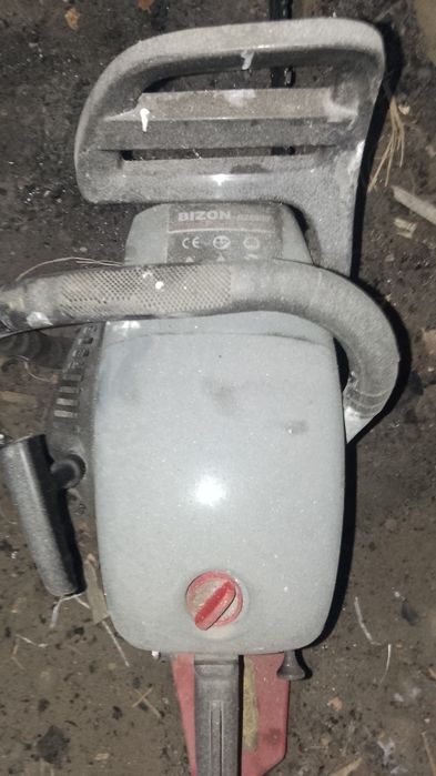 Продам бензопилу