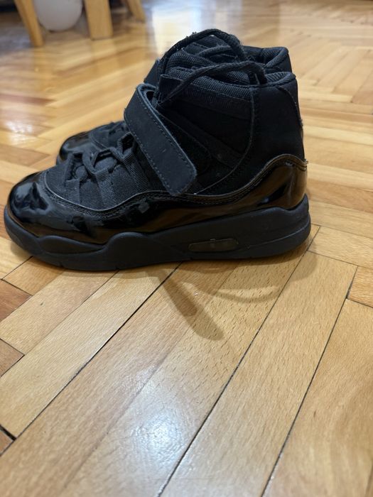 Зимни обувки номер 34