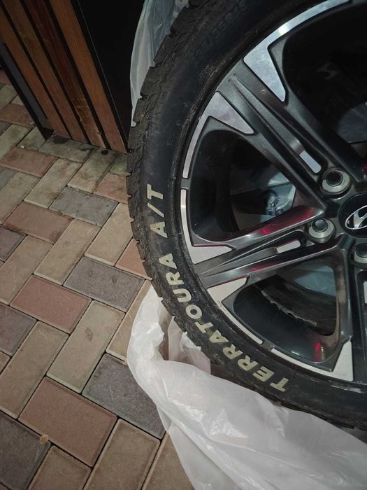 Продам шины R18, грязовая, всесезонка