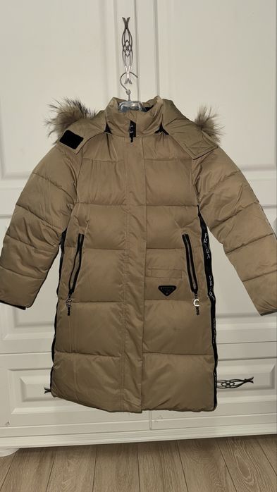 Продам куртки детские