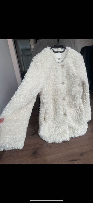Разкошно бяло палто H&M