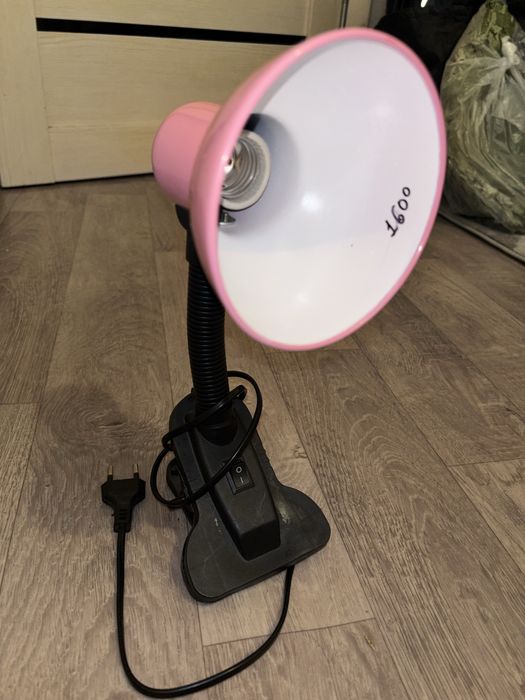 Светильник новый