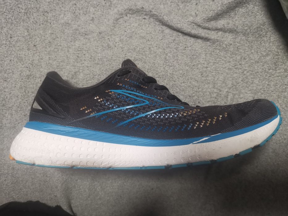 Adidas runing brooks glycerin 19 mas 45