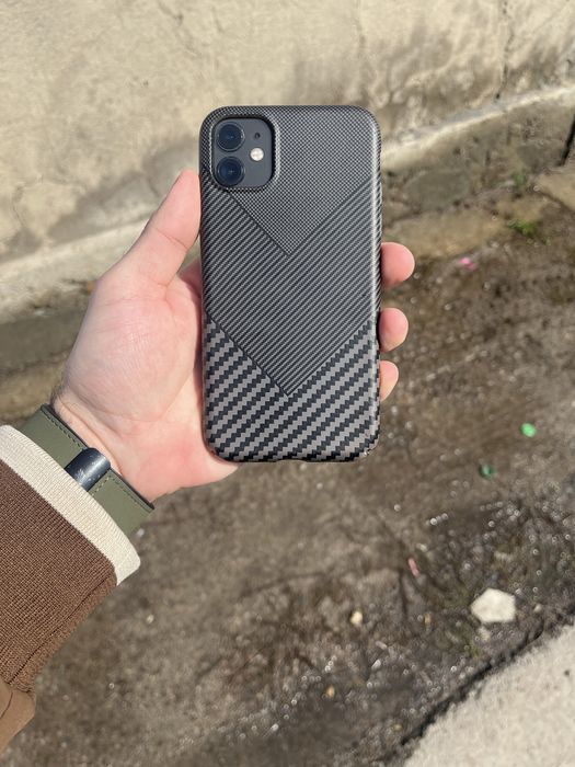 Продам телефон Айфон 11 98%