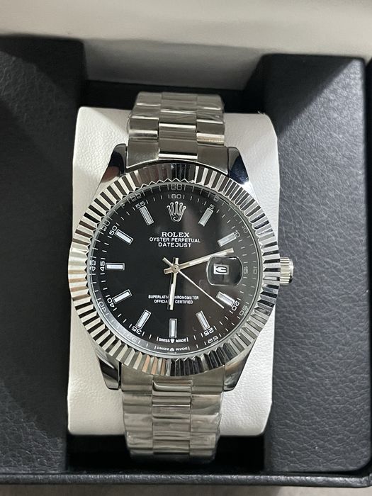 Продам часы новые