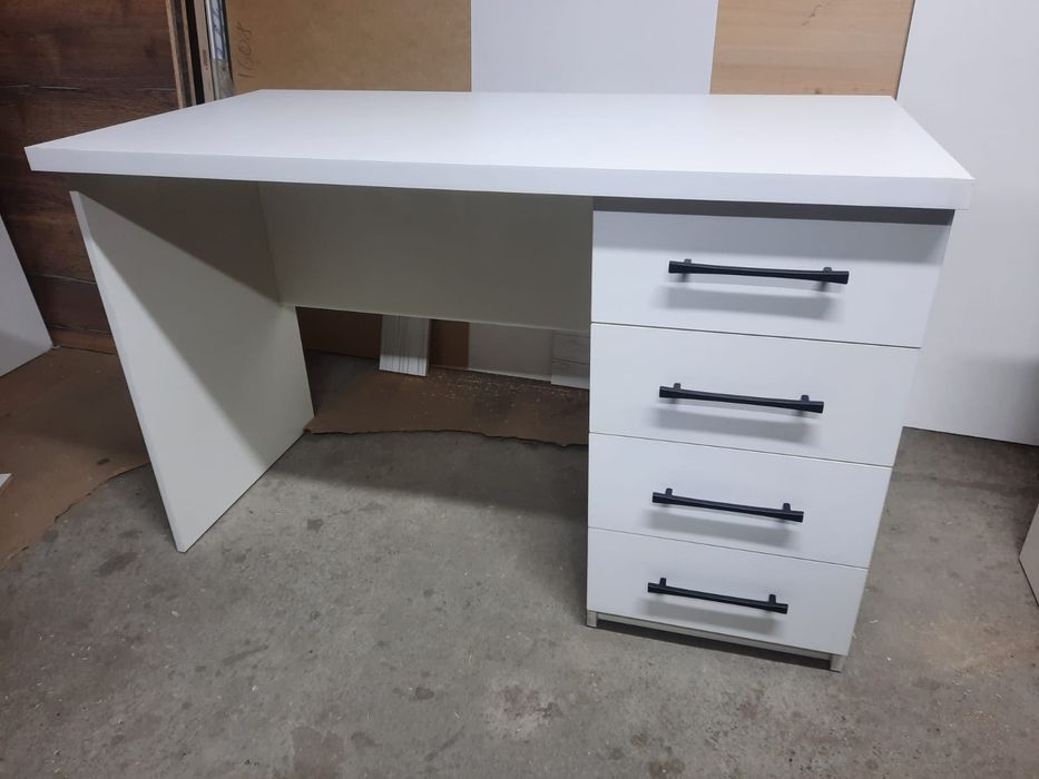 Столы компьютерные, письменные