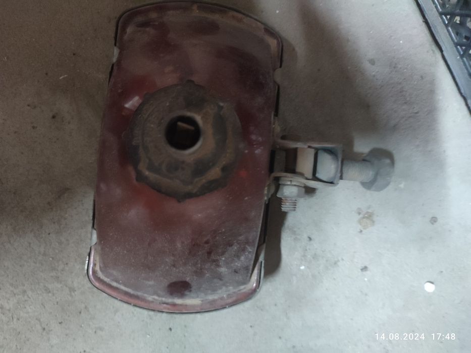 Продам противотуманки и стоп фонари.