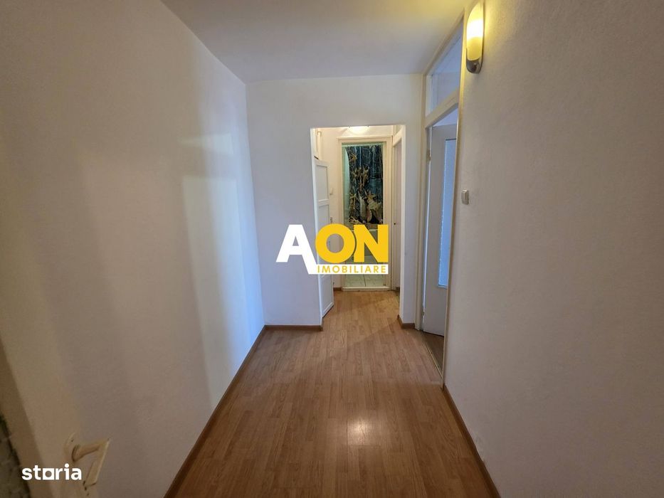 Apartament 3 camere, 68 mp utili, Cetate, zona Piata Cetate