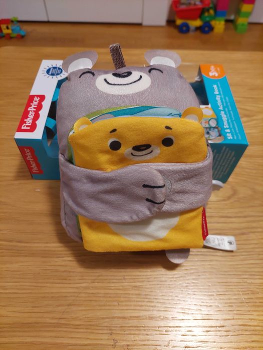 Мека книжка Fisher Price с 5 страници и различни активности