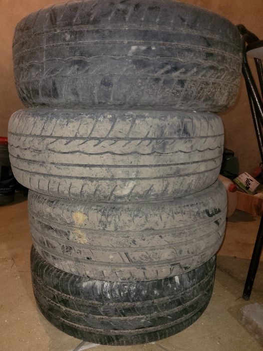 Продам шину R16 205/55