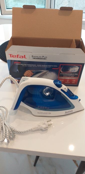 Чисто нова парна ютия Tefal