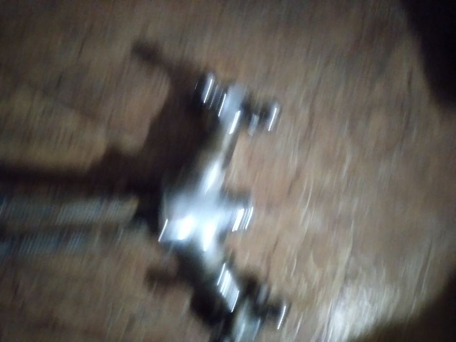 Смеситель  для раковины