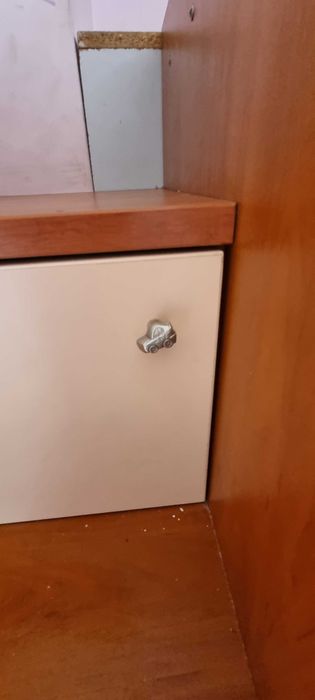 Детско легло с матрак и гардероб