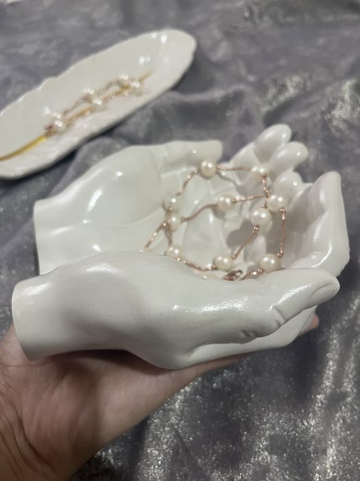 Декор набор  из гипса : руки и перья