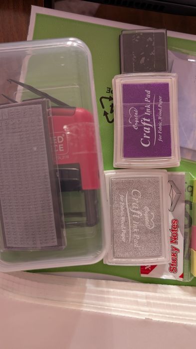 Голям лот от канцеларски материали