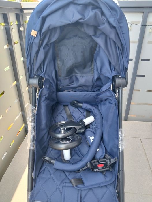 Cărucior pentru copii pliabil