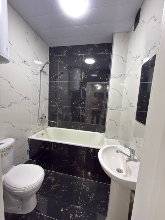 Продается 2 ком. Квартира площадью 44 кв.м. По ул. Мирзо Улугбека