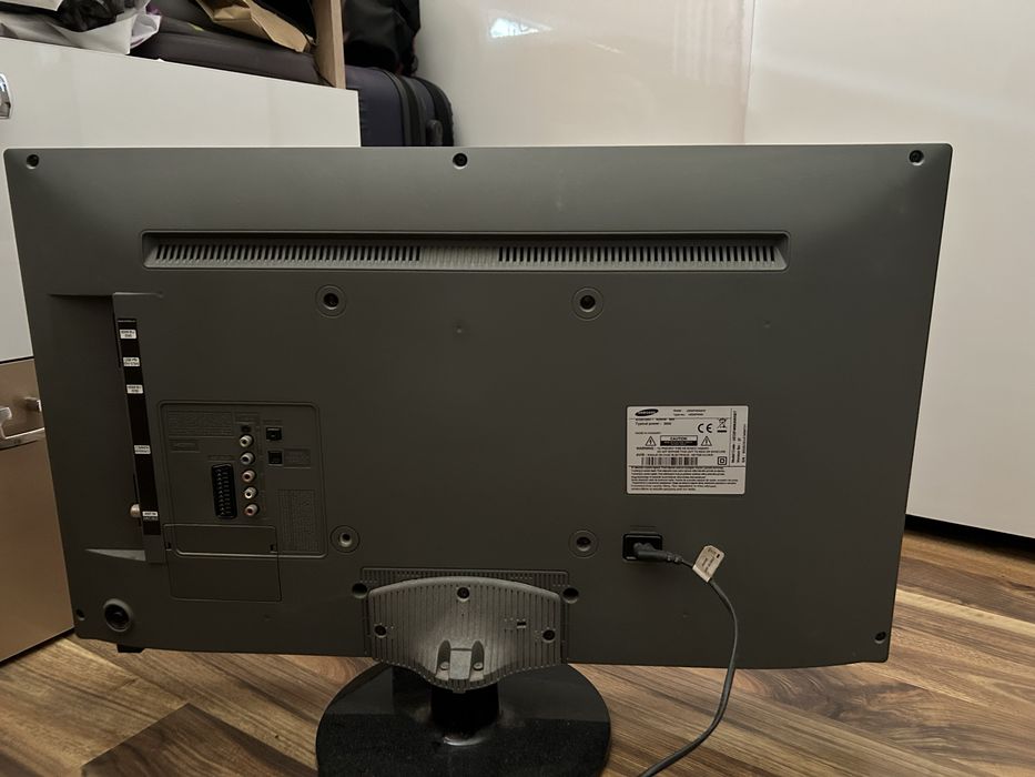 Samsung TV 32” UE32F4000