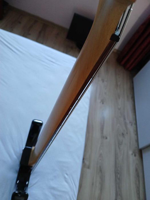 Бас китара  Vantage