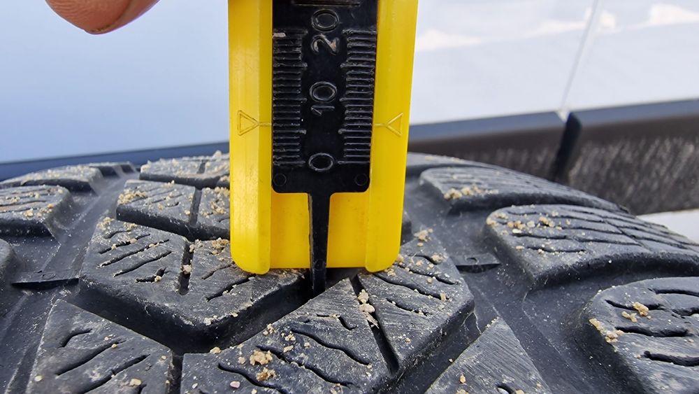 Anvelope 255/45R19 marca Pirelli, DOT 2021,6 mm,M +S