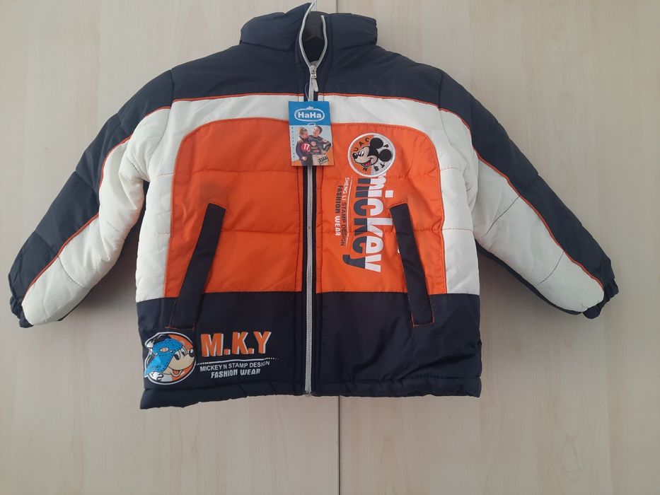 Ново. Детско яке с качулка и допълнителна шапка