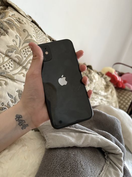 iPhone 11 с коробкой