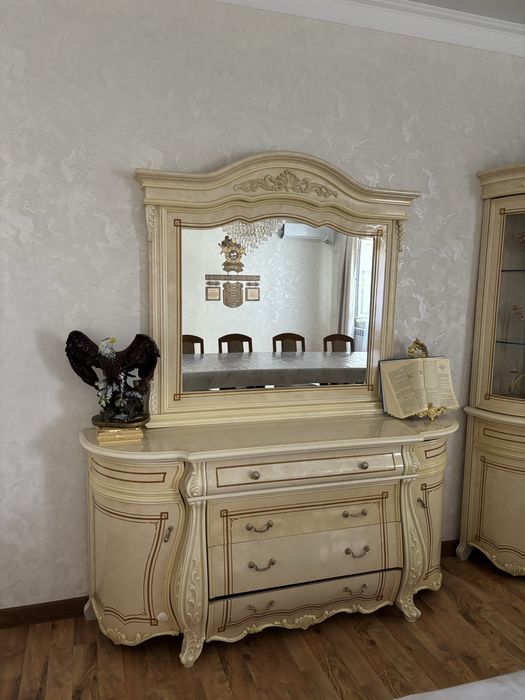 Диван, Кілемдер, Гарнитура гостинная