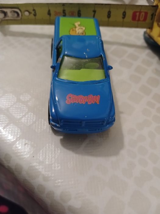 Продам металлическую машинку