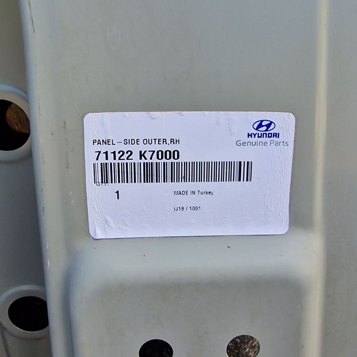 Hyundai i10 3   2021 колонка,заден десен калник,праг 2бр.