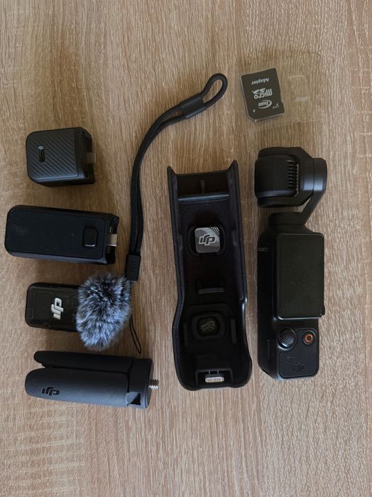 Спортна видеокамера DJI Osmo Pocket 3 Creator Combo
