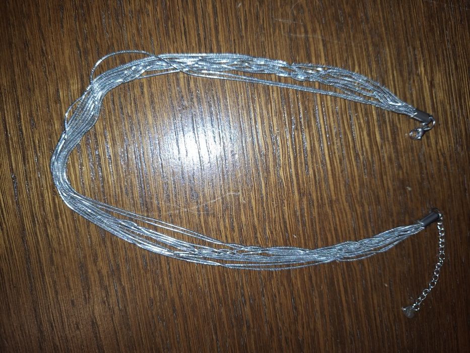 Coliere si bratari de efect