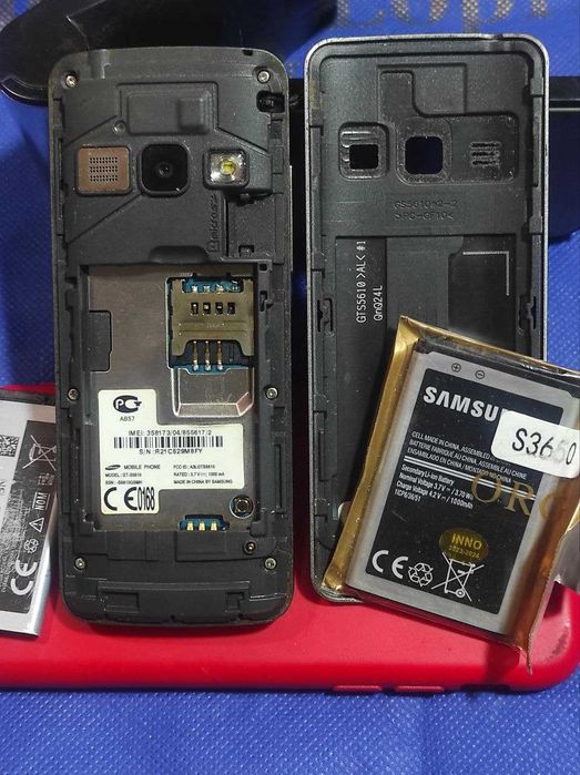 М обильный телефон Samsung S5610 кнопочный. Новая батарейка