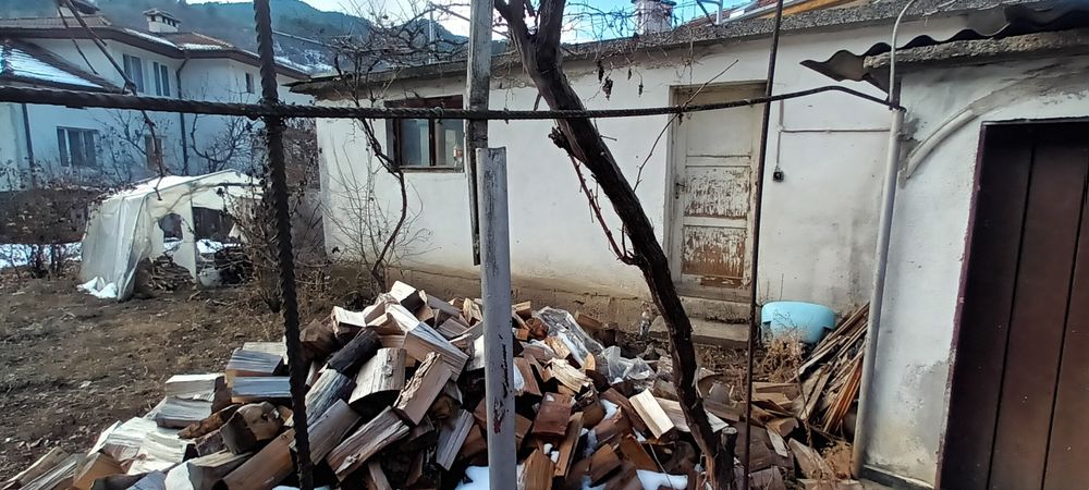 Етаж от къща гр.Девин